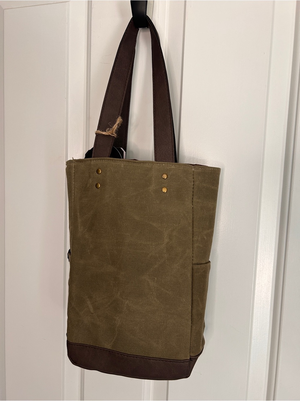 NWT Legacy 2-Bottle Insulated Wine Cooler Bag - Olive Green with brown accents